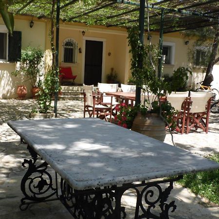 Theni Olive Grove Villa Kato Yerakarion Экстерьер фото